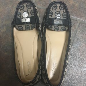 Michael Kors size 9